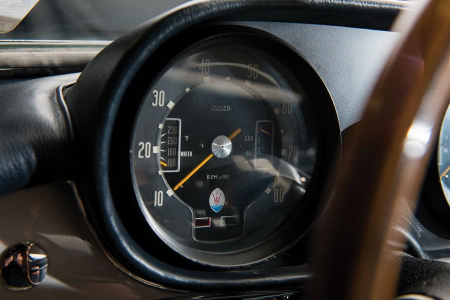 Панель приборов Maserati 5000 GT Coupe (AM103.016) 1961 года  (фото 5 из 23)